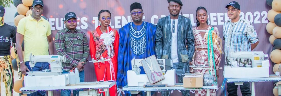 Photo de famille des gagnants du concours Castel Beer Jeune Talent 2022